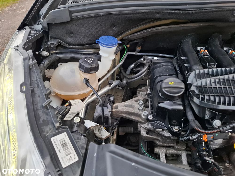 Peugeot 208 82 VTI Style - 28