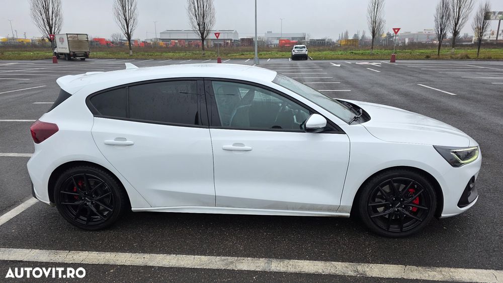 Ford Focus - 21