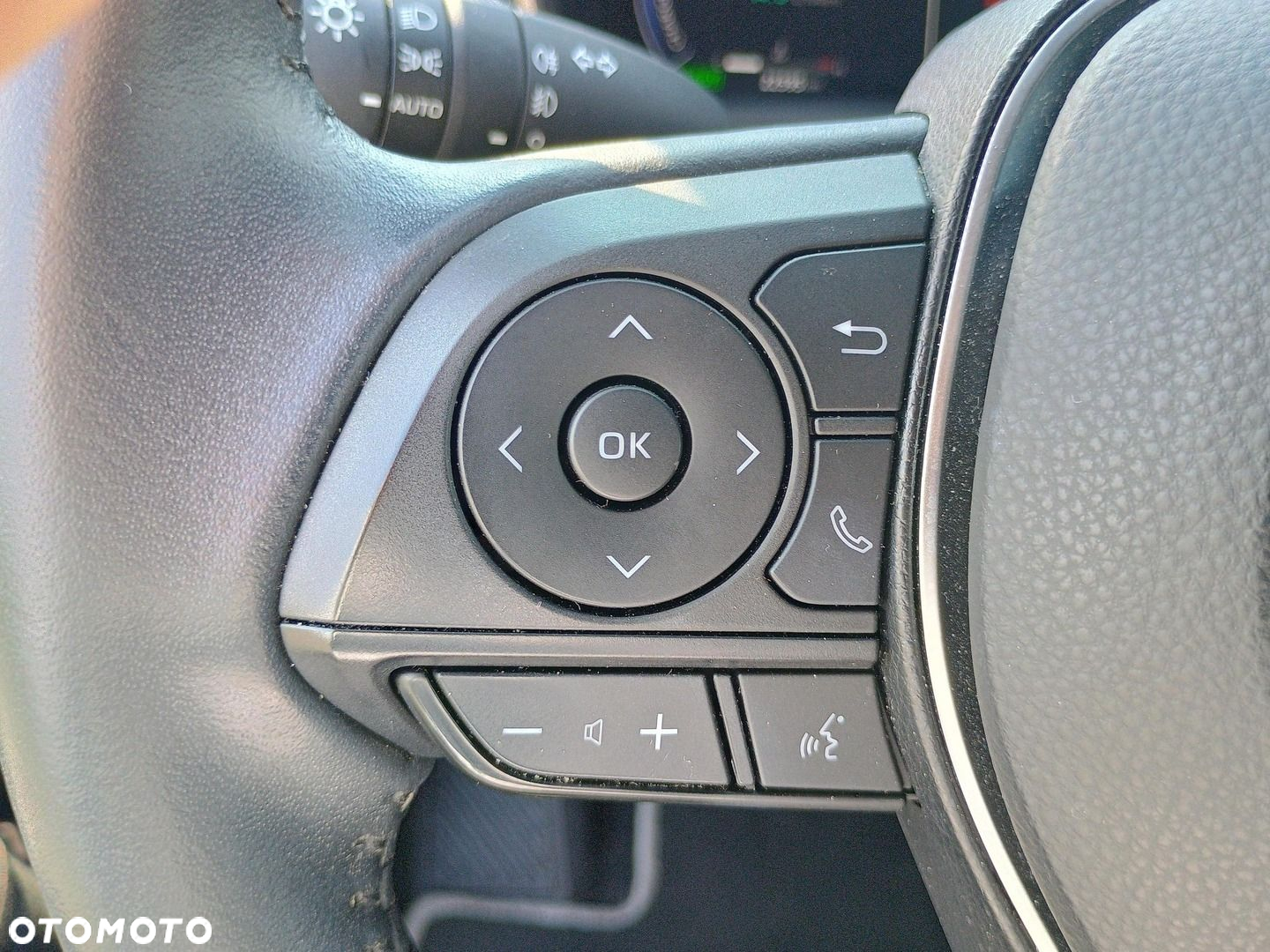 Toyota Corolla 1.8 Hybrid Comfort - 21