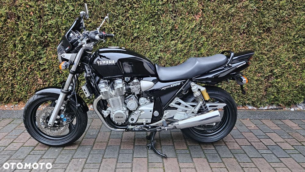 Yamaha XJR - 2
