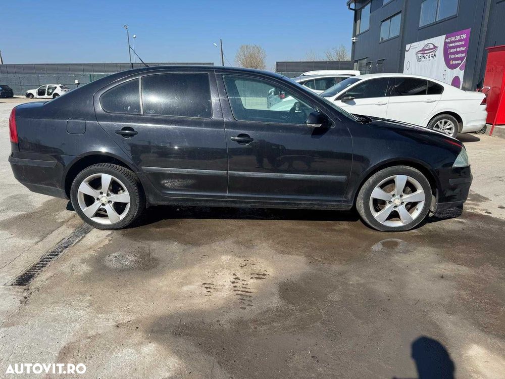 Dezmembrez Skoda Octavia 2006 2.0 benzina Automata - 4