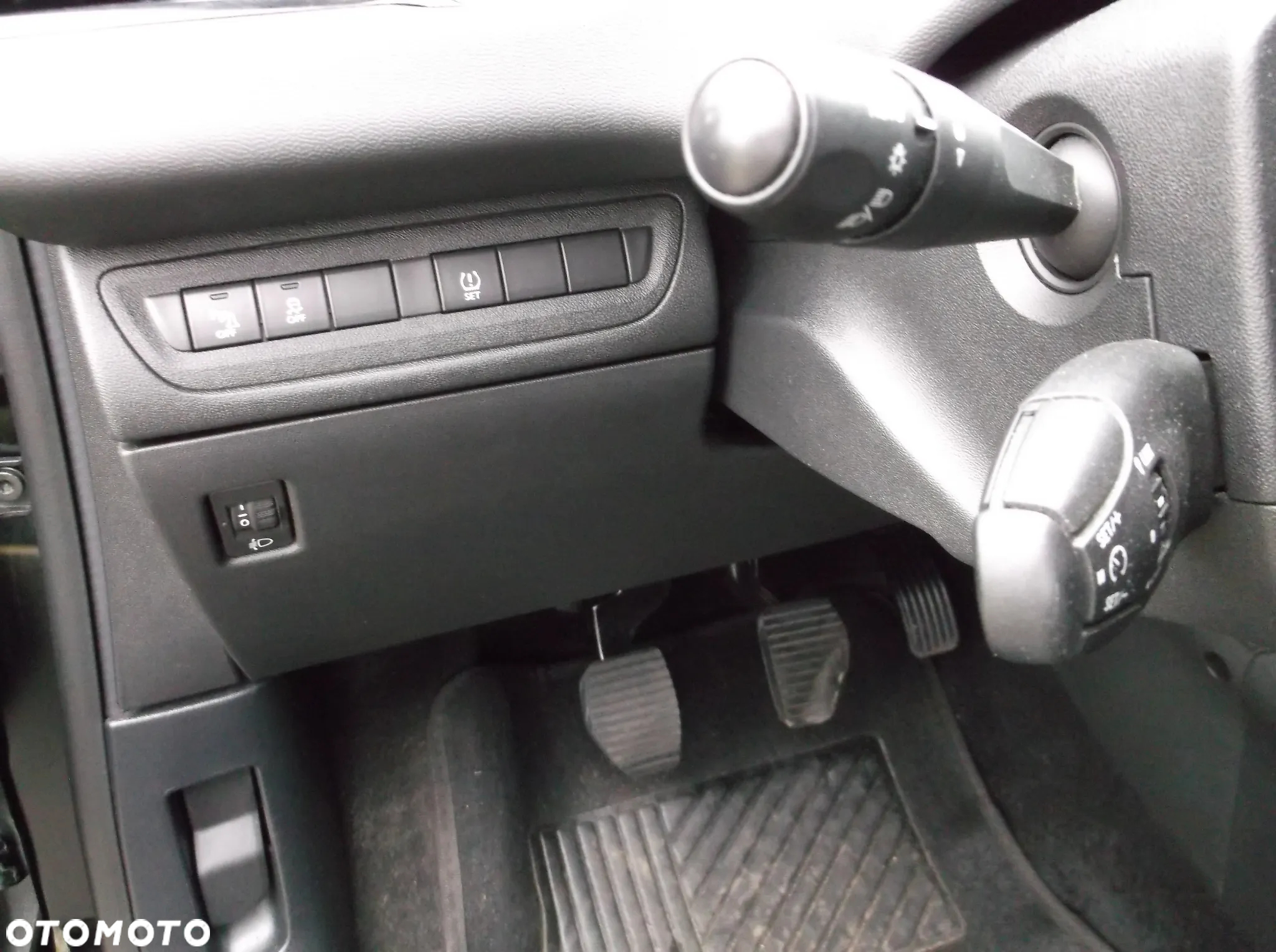 Peugeot 208 1.2 PureTech Allure - 15