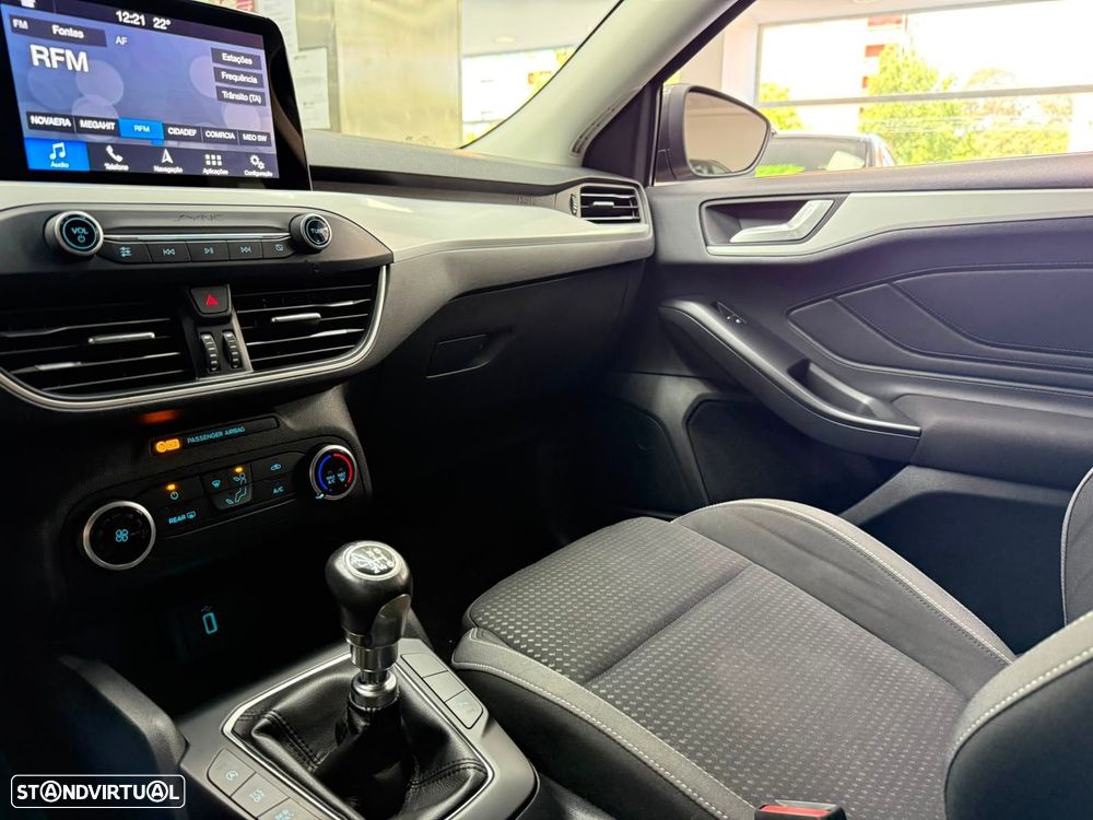 Ford Focus SW 1.5 TDCi EcoBlue Business - 33