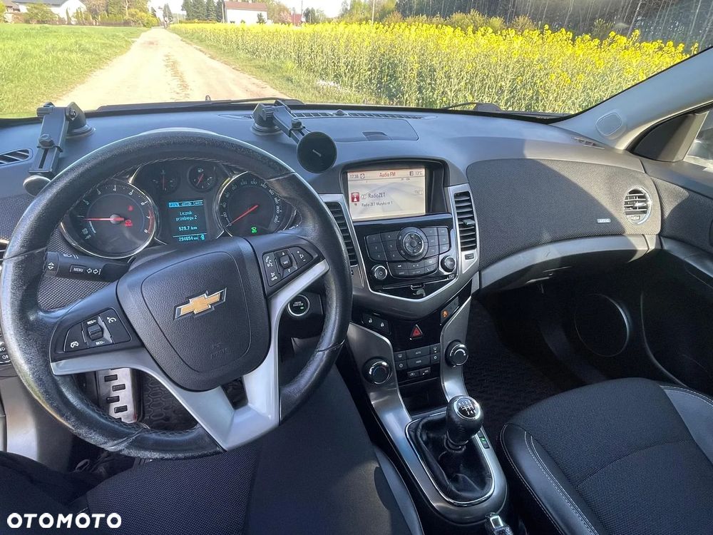 Chevrolet Cruze 1.4 T LT - 19