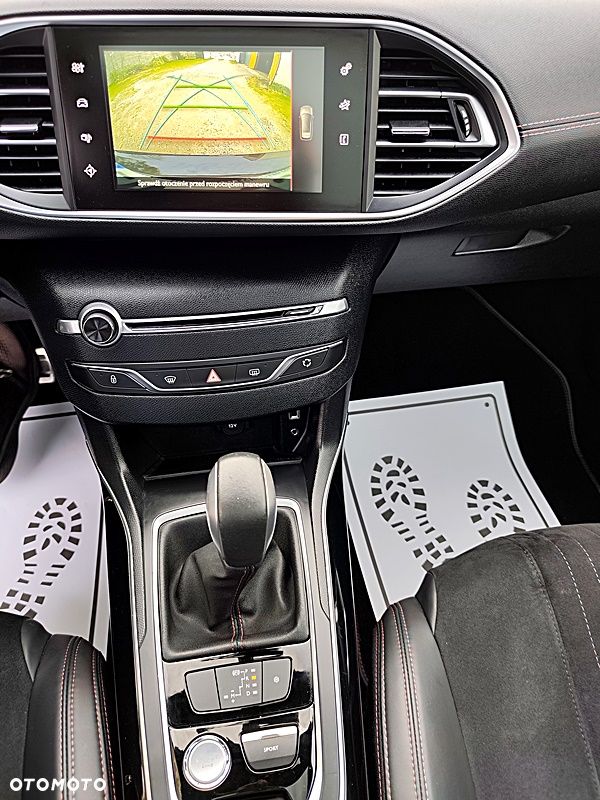 Peugeot 308 BlueHDi 180 EAT6 GT - 12