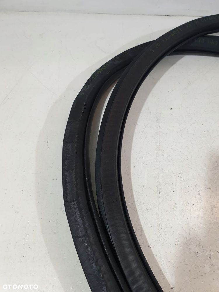 uszczelka karoseryjna drzwi lewy tył 8e9833721g seat exeo 10r kombi - 3