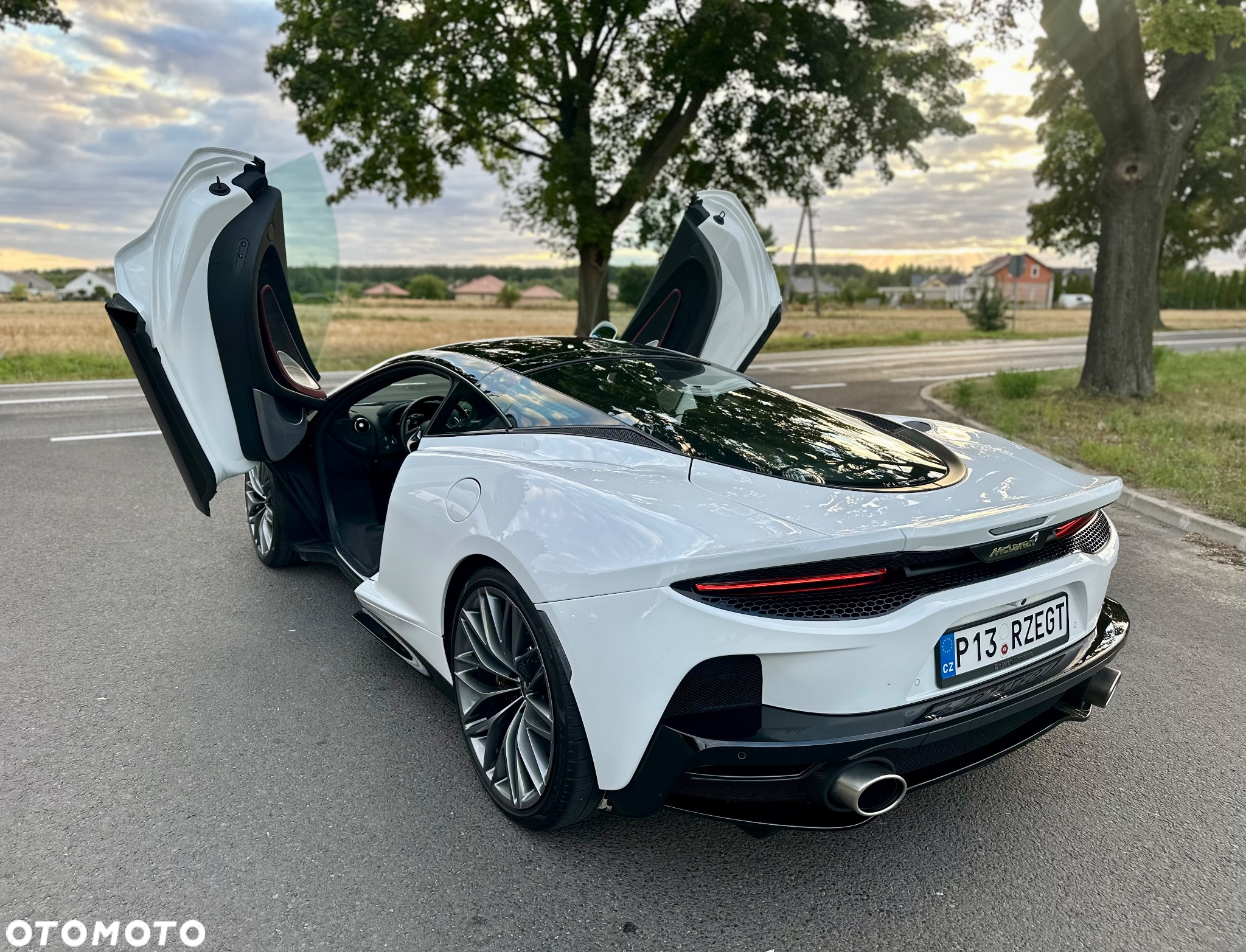 McLaren GT Standard - 16