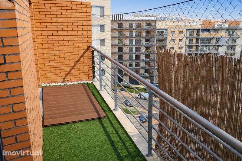 T2 com Garagem Dupla e Varandas | Colinas do Cruzeiro – Odivelas - Grande imagem: 4/12