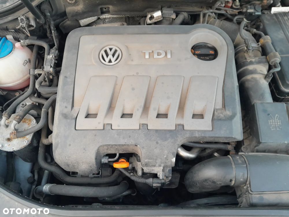 Volkswagen Passat 2.0 Blue TDI SCR Trendline - 22