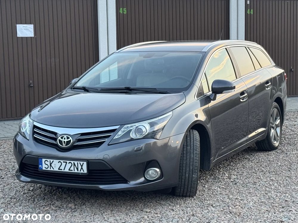 Toyota Avensis - 12