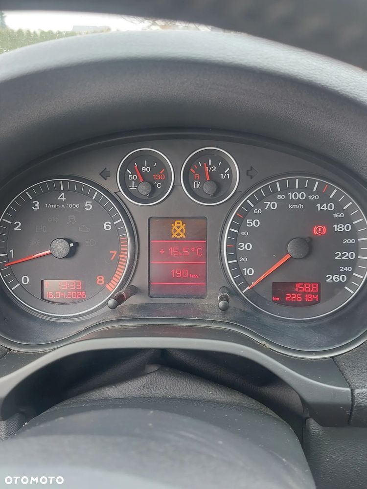 Audi A3 3-drzwiowe 2.0 FSI Ambition - 34