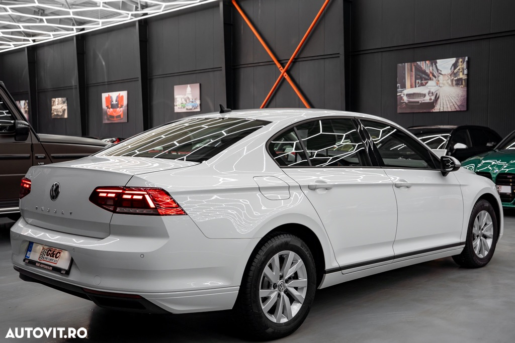 Volkswagen Passat 1.6 TDI DSG Comfortline - 25