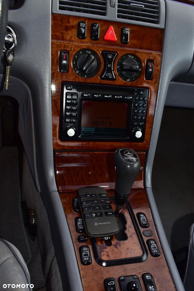 Mercedes-Benz Klasa E - 6