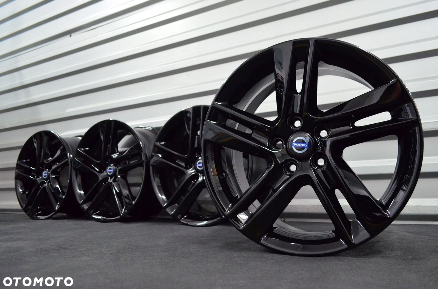 Felgi 5x108 17 VOLVO V40 S40 V50 S60 V60 V70 S70 XC60 XC40 - 1