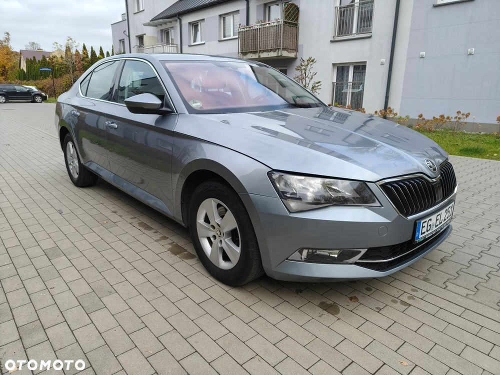 Skoda Superb 2017 photo 2