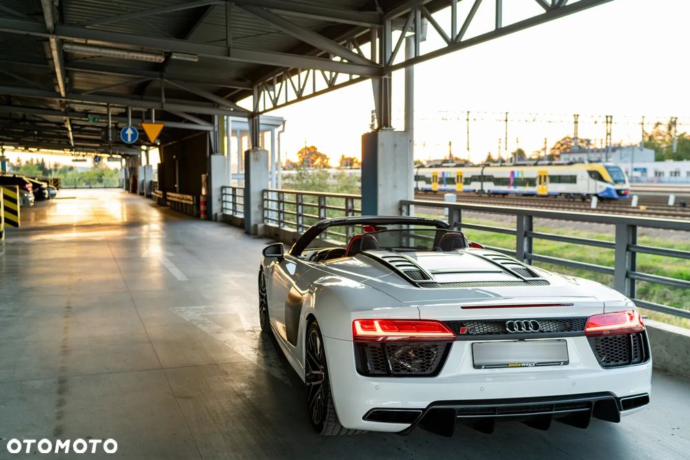 Audi R8 Spyder - 18