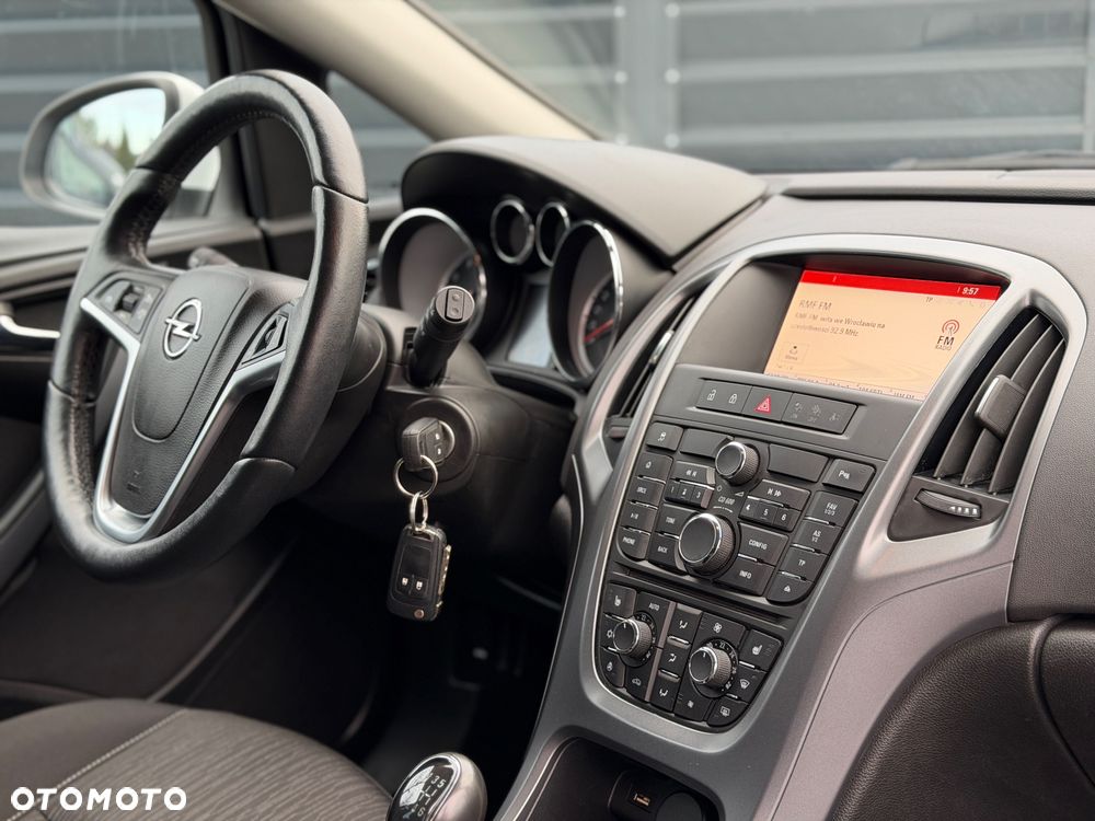 Opel Astra 1.4 T Cosmo - 26