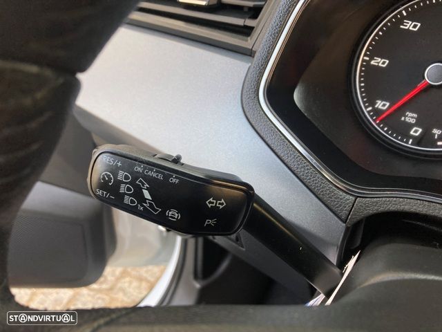 SEAT Arona 1.6 TDI Reference — fotografia 18