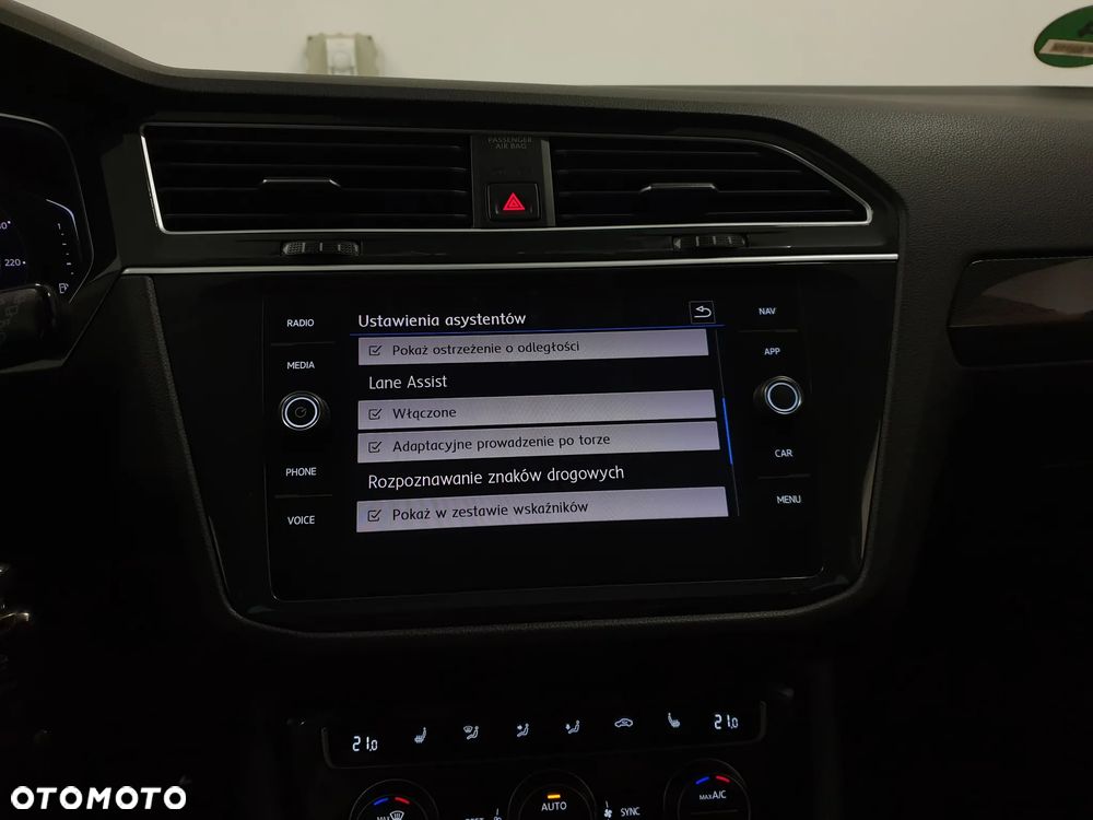 Volkswagen Tiguan 2.0 TDI SCR 4MOTION (BlueMotion Techn.) DSG Highline - 24