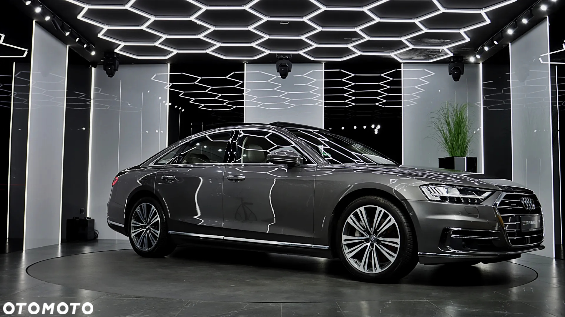 Audi A8 55 TFSI quattro tiptronic - 14