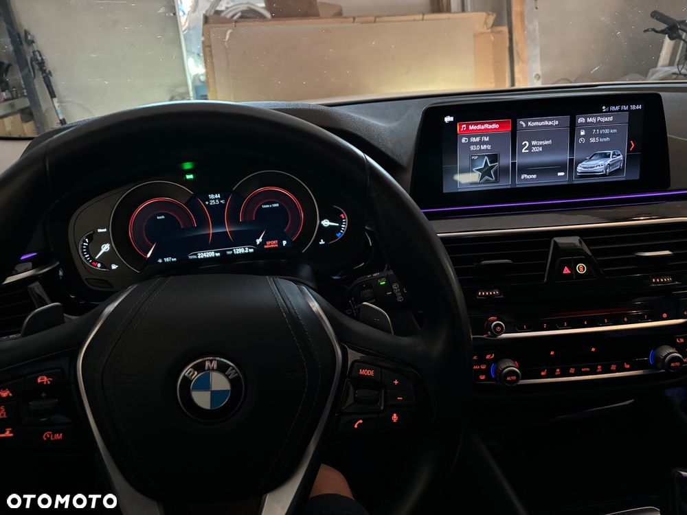 BMW Seria 5 520d Sport Line sport - 14