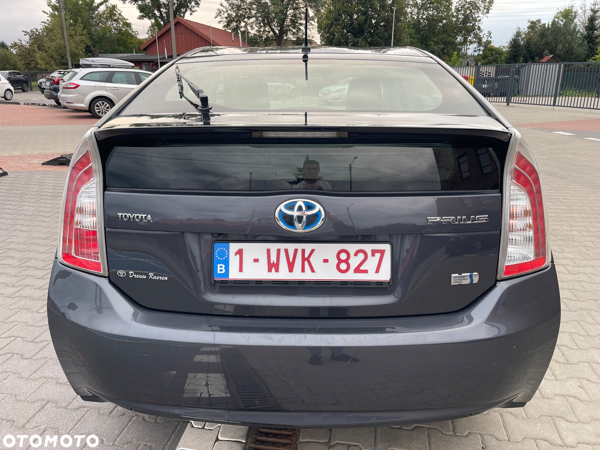 Toyota Prius 1.8 HSD Premium - 7