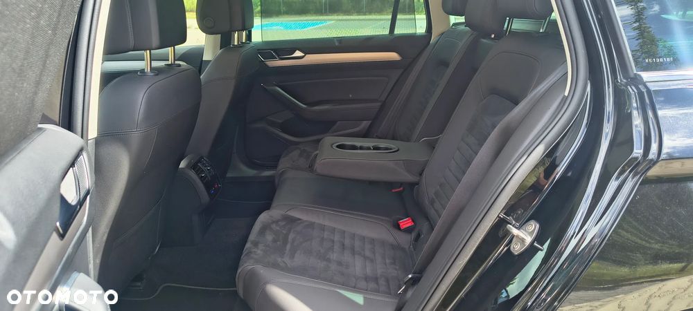 Volkswagen Passat - 15
