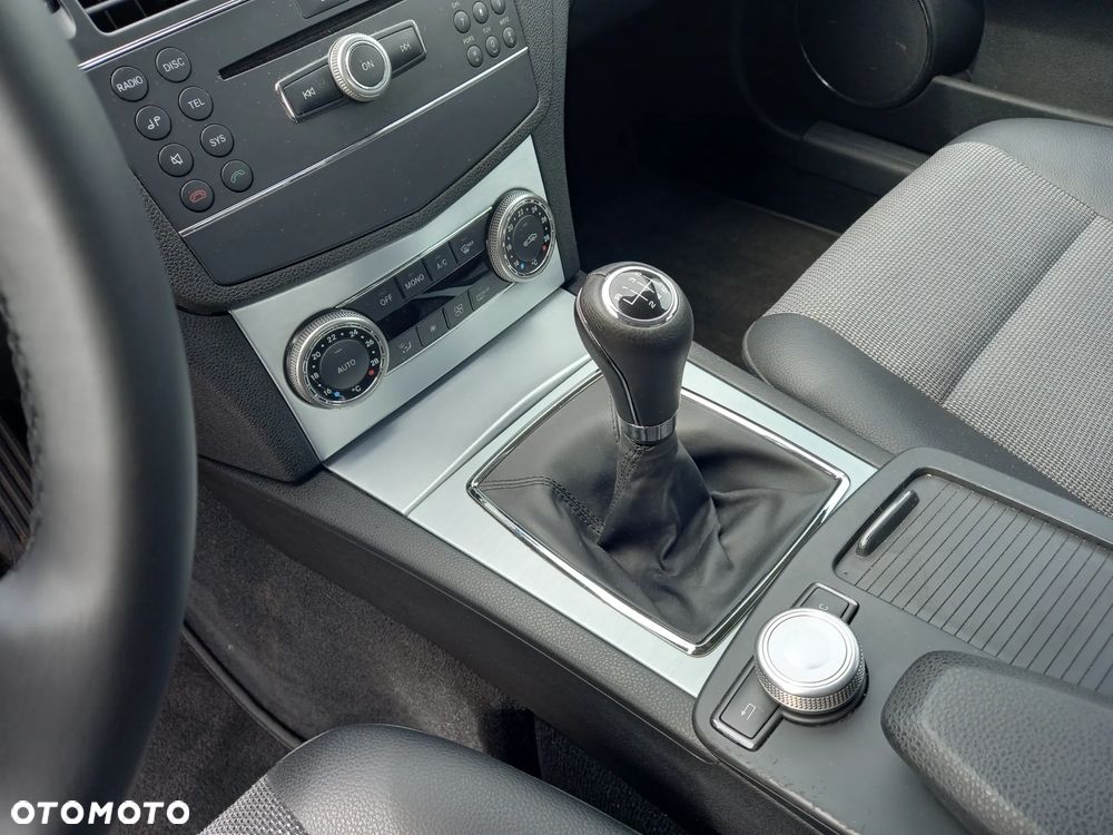 Mercedes-Benz Klasa C 200 CDI Avantgarde - 25