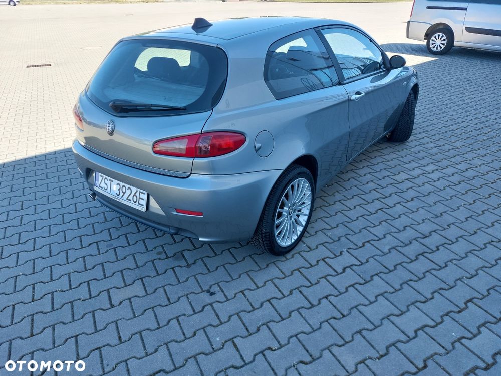 Alfa Romeo 147 - 3