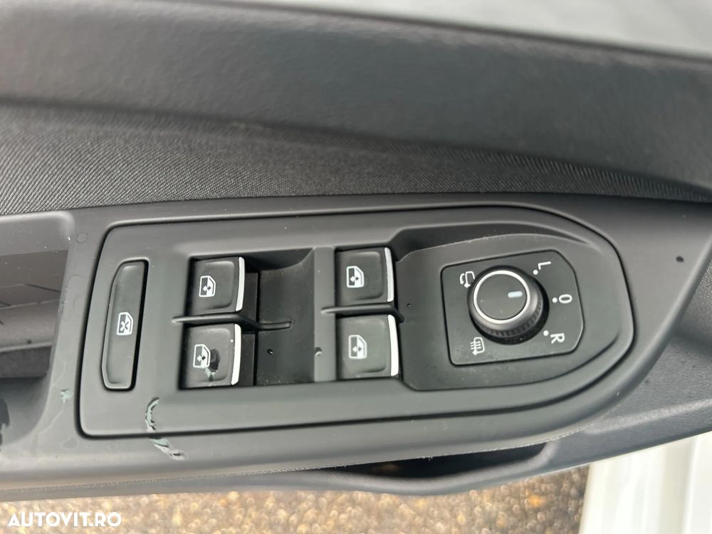 Volkswagen Golf 1.5 eTSI ACT DSG MHEV Style - 15