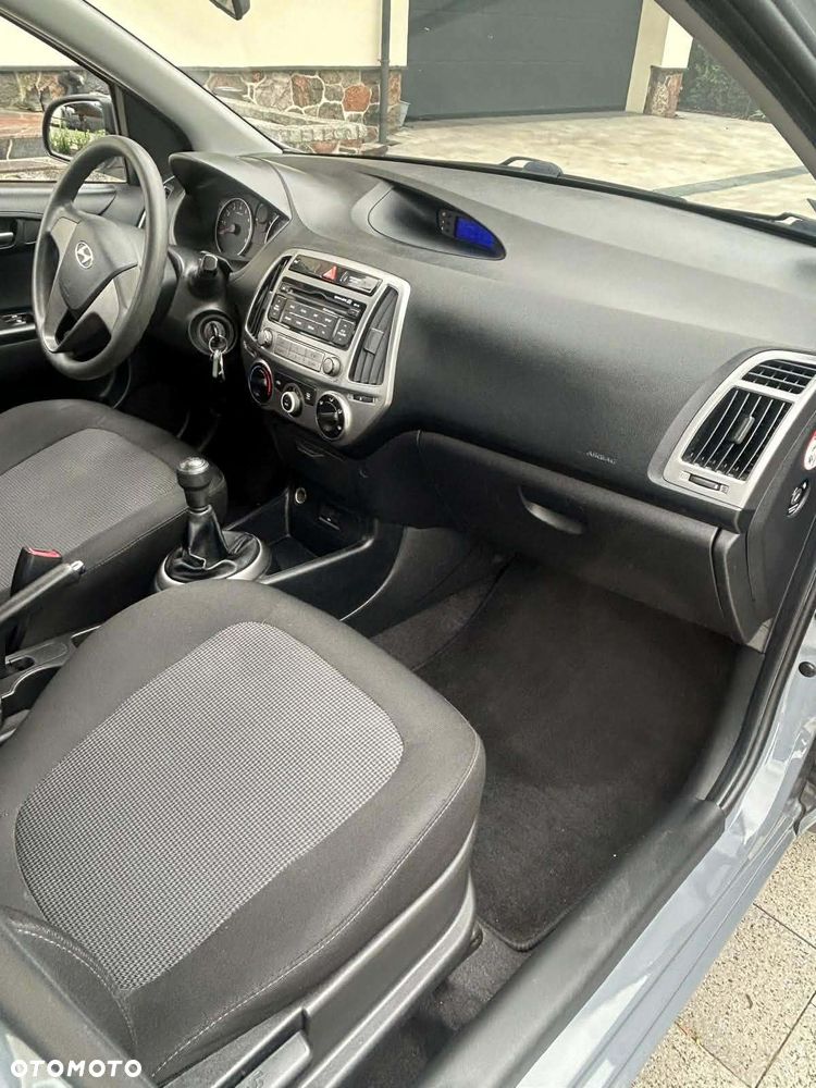 Hyundai i20 - 13