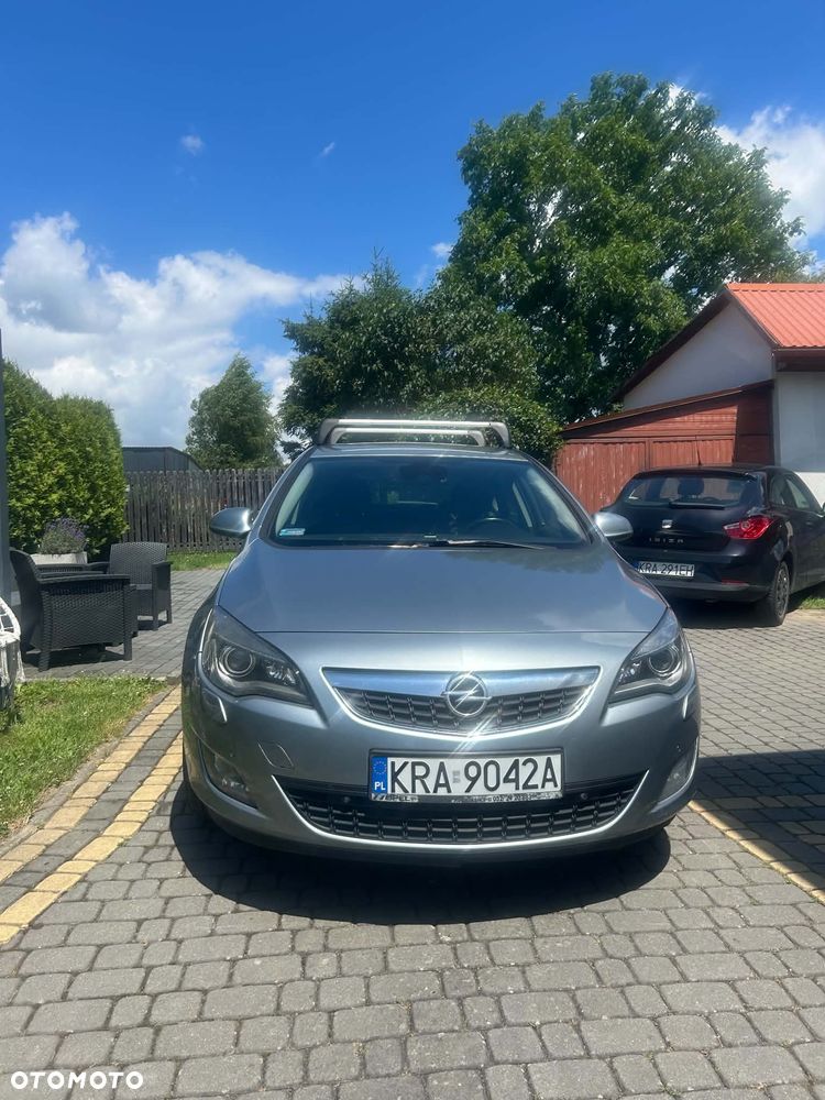 Opel Astra 1.7 CDTI Cosmo - 1
