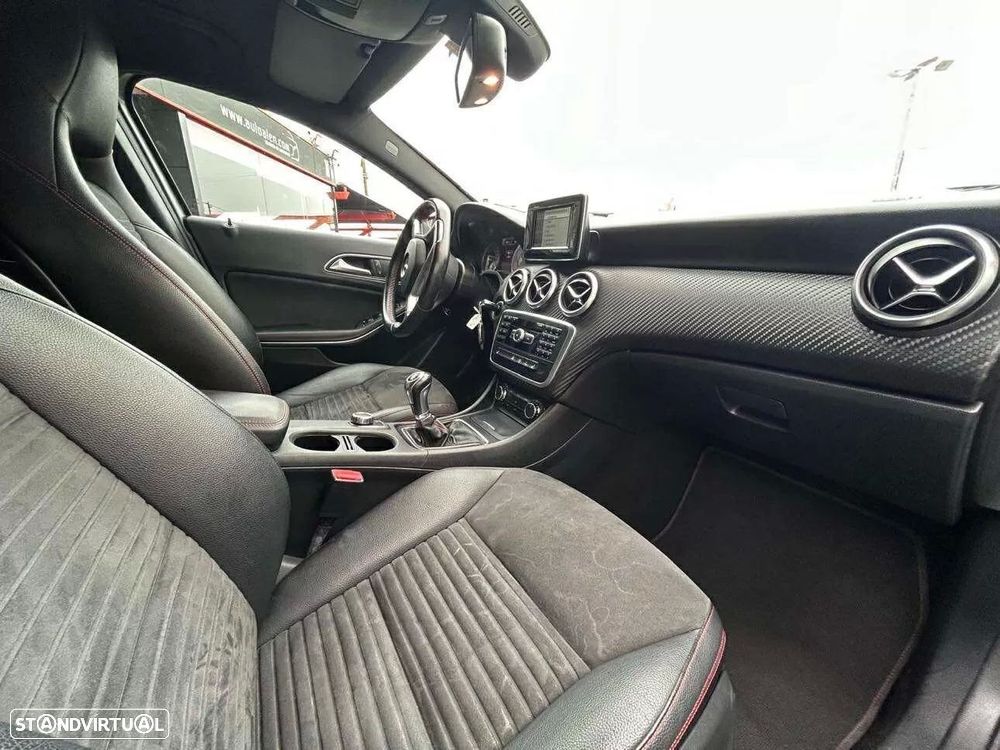 Mercedes-Benz A 180 d AMG Line - 12