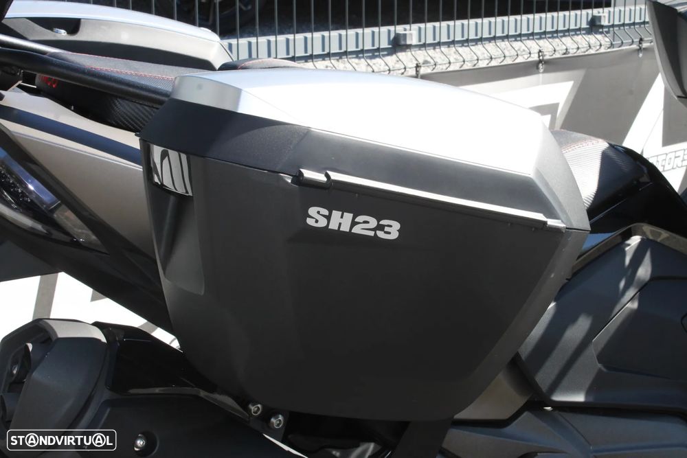 Kymco AK Premium - 12