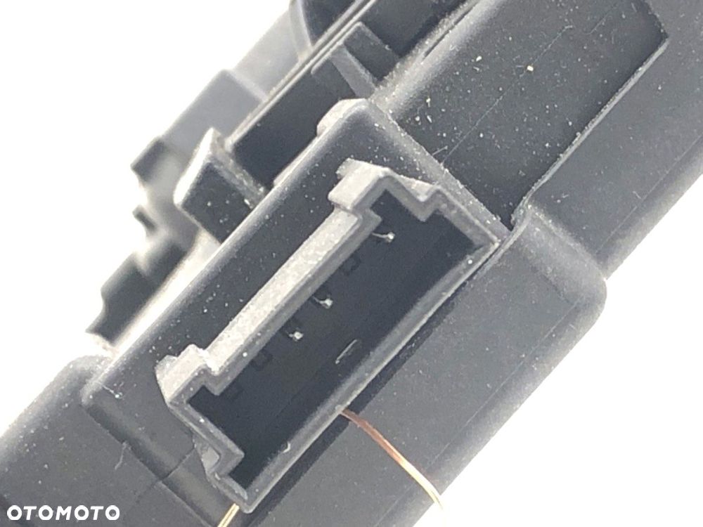 ZAMEK KLAPY TYŁ  JAGUAR F-PACE (X761) 2015 - 2022 2.0 TD4 AWD 132 kW [180 KM] olej napędowy 2015 - - 3