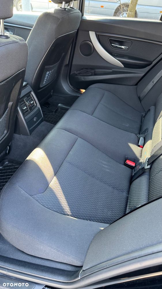 BMW Seria 3 318d - 9