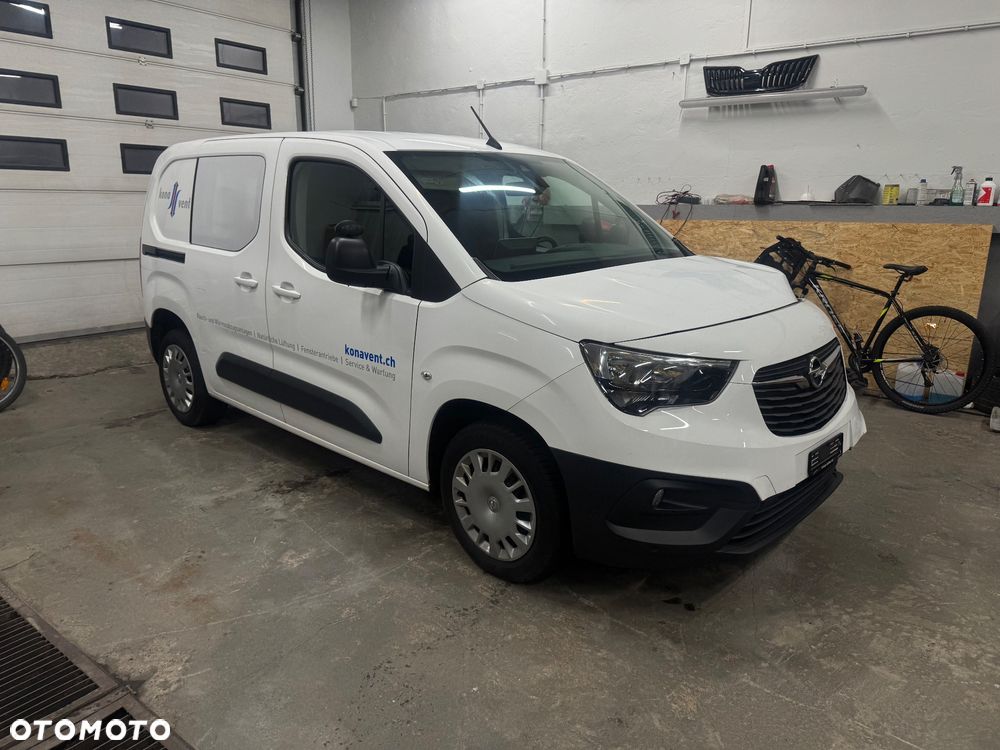 Opel COMBO - 1