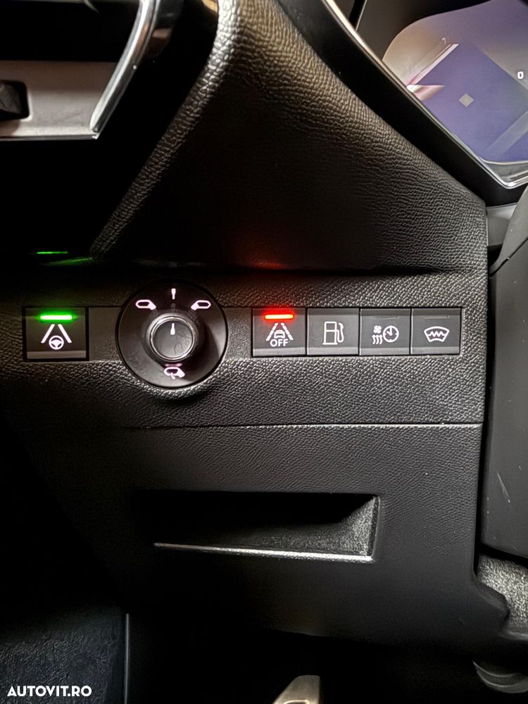 DS Automobiles DS 7 Crossback 1.6 PHeV FWD 225 EAT8 PERFORMANCE LINE + - 12