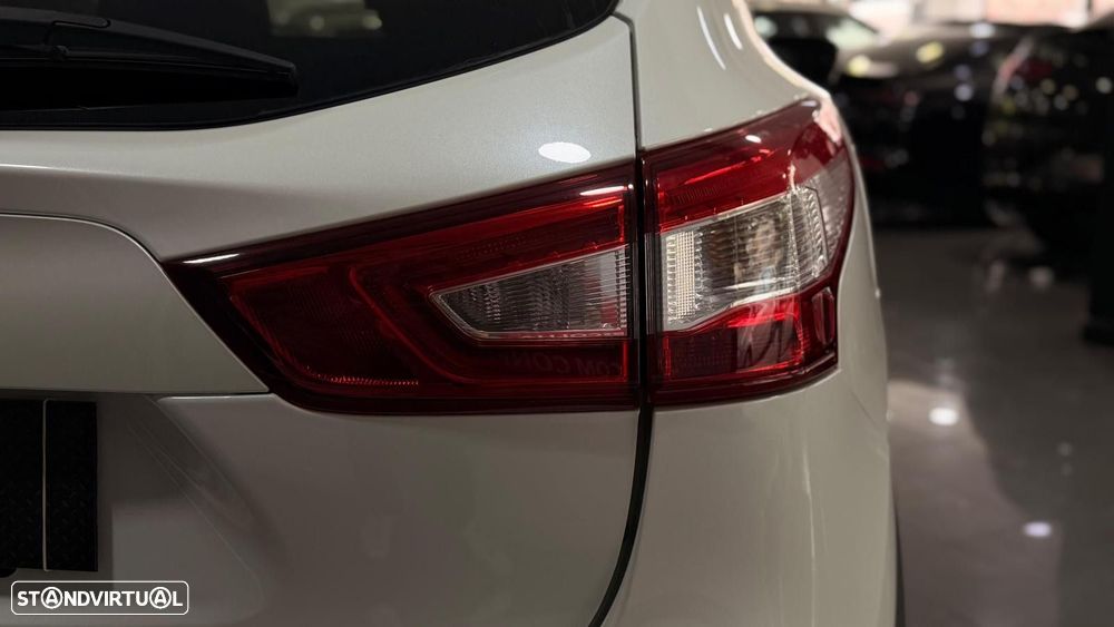 Nissan Qashqai 1.2 DIG-T Tekna Premium Pele S P.Preta - 11