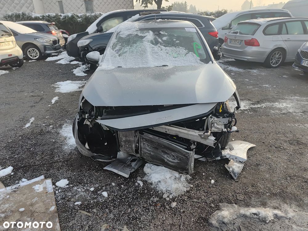 Peugeot 208 PureTech 130 EAT8 Allure Pack - 28