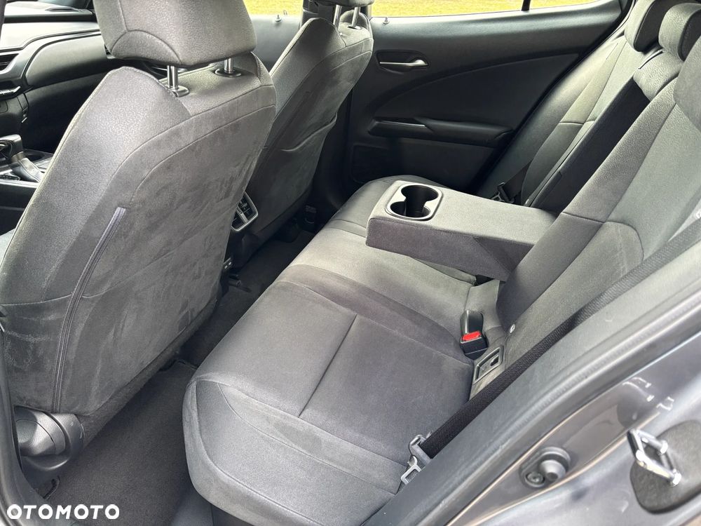 Lexus UX 250h GPF Business 2WD - 16