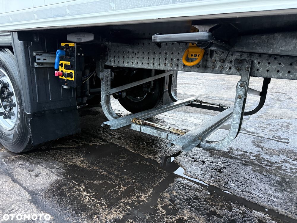 Schmitz Cargobull - 16