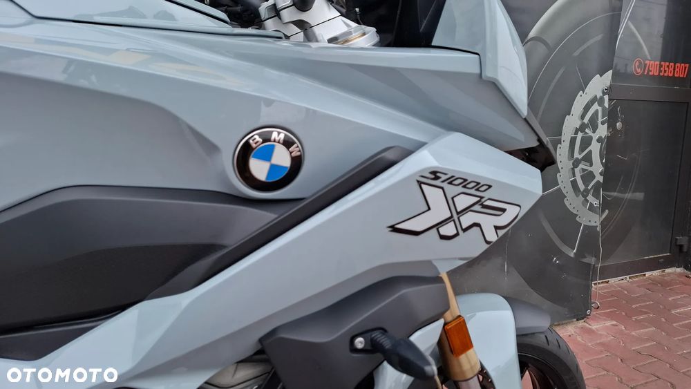BMW S - 13