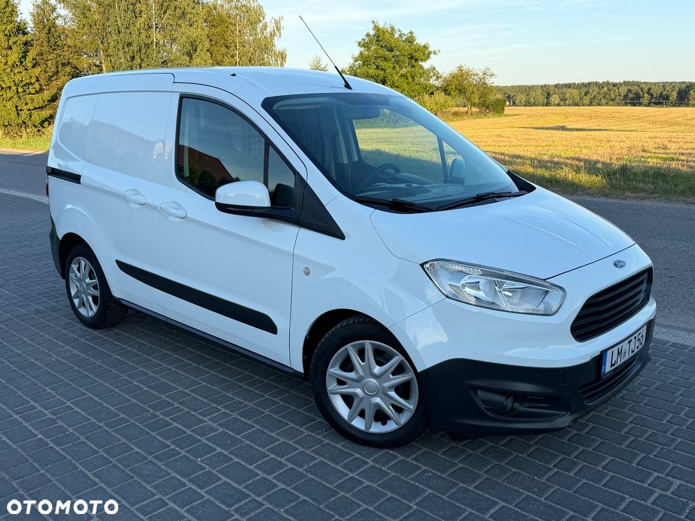 Ford Transit Courier - 12