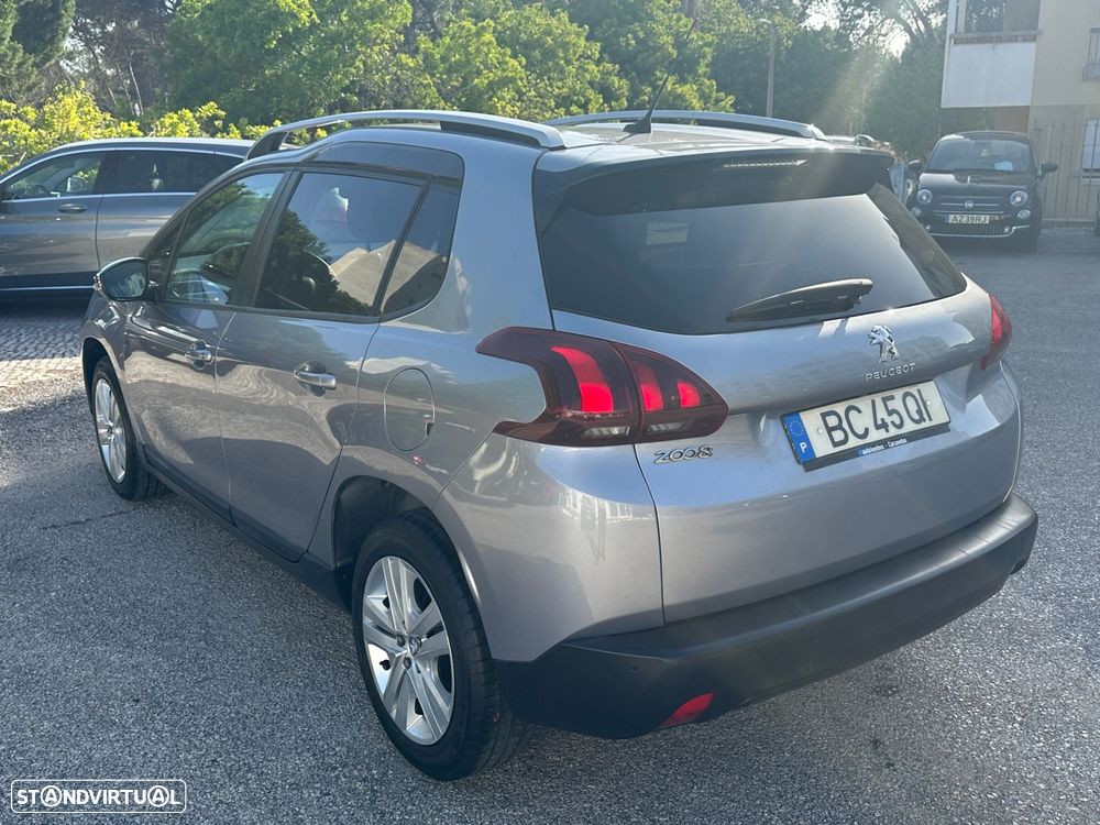 Peugeot 2008 1.2 PureTech Style EAT6 — fotografia 8
