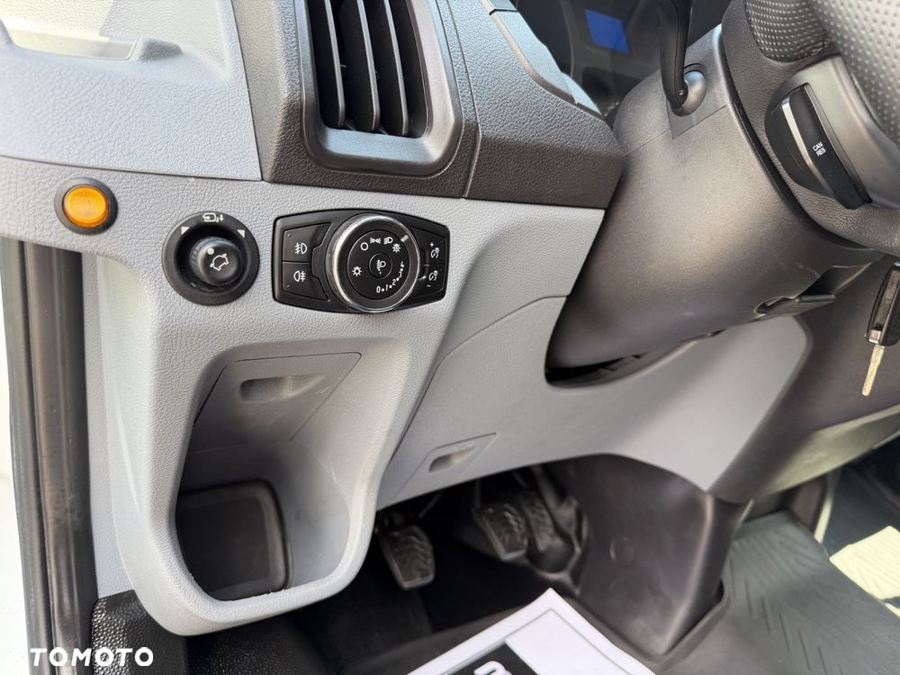 Ford Transit - 24