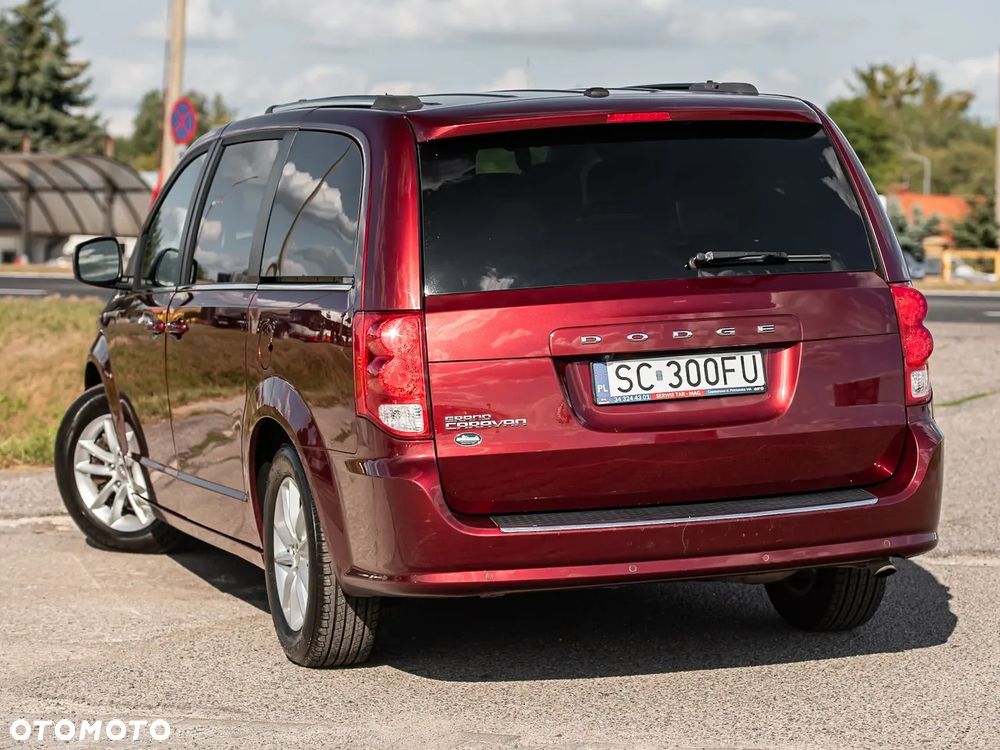 Dodge Grand Caravan 3.6 R/T - 8
