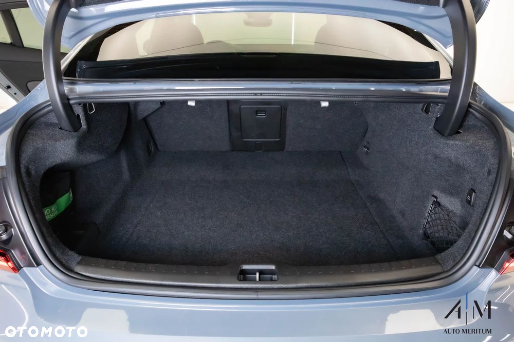 Volvo S60 B5 B AWD Ultimate Dark - 31