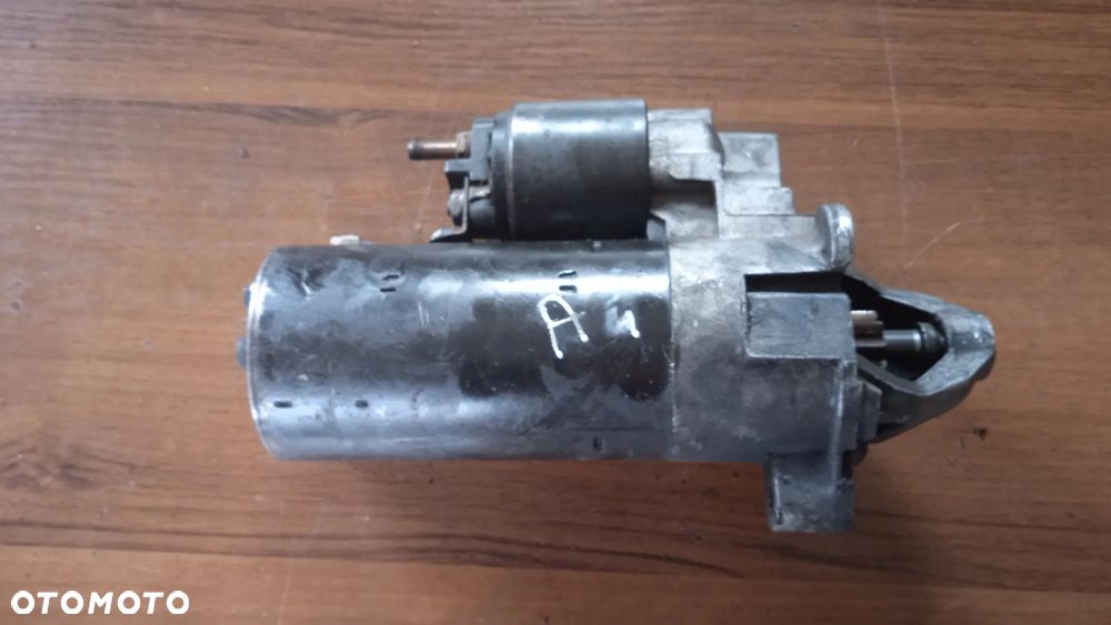 Rozrusznik Audi A4 B5 kombi 1.9 tdi - 2