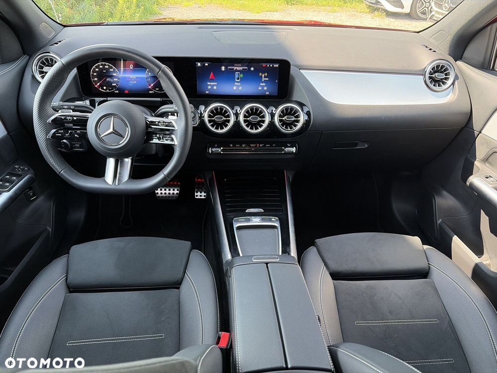 Mercedes-Benz GLA 200 mHEV AMG Line 7G-DCT - 12